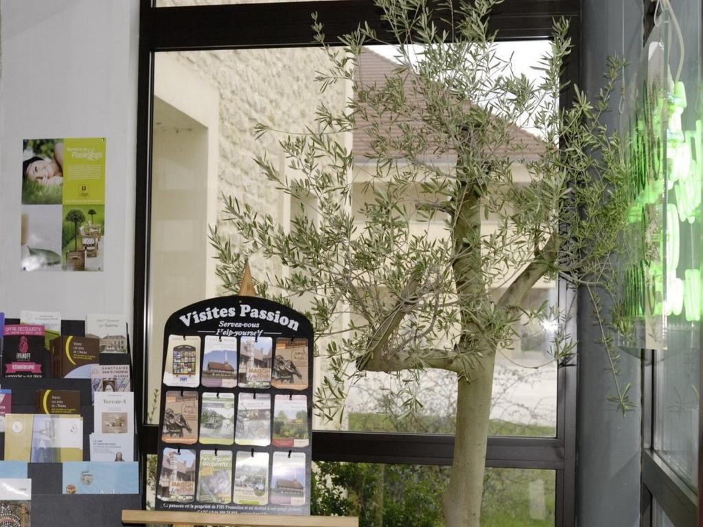 Logis Des Sources Creney-pres-Troyes Exterior foto